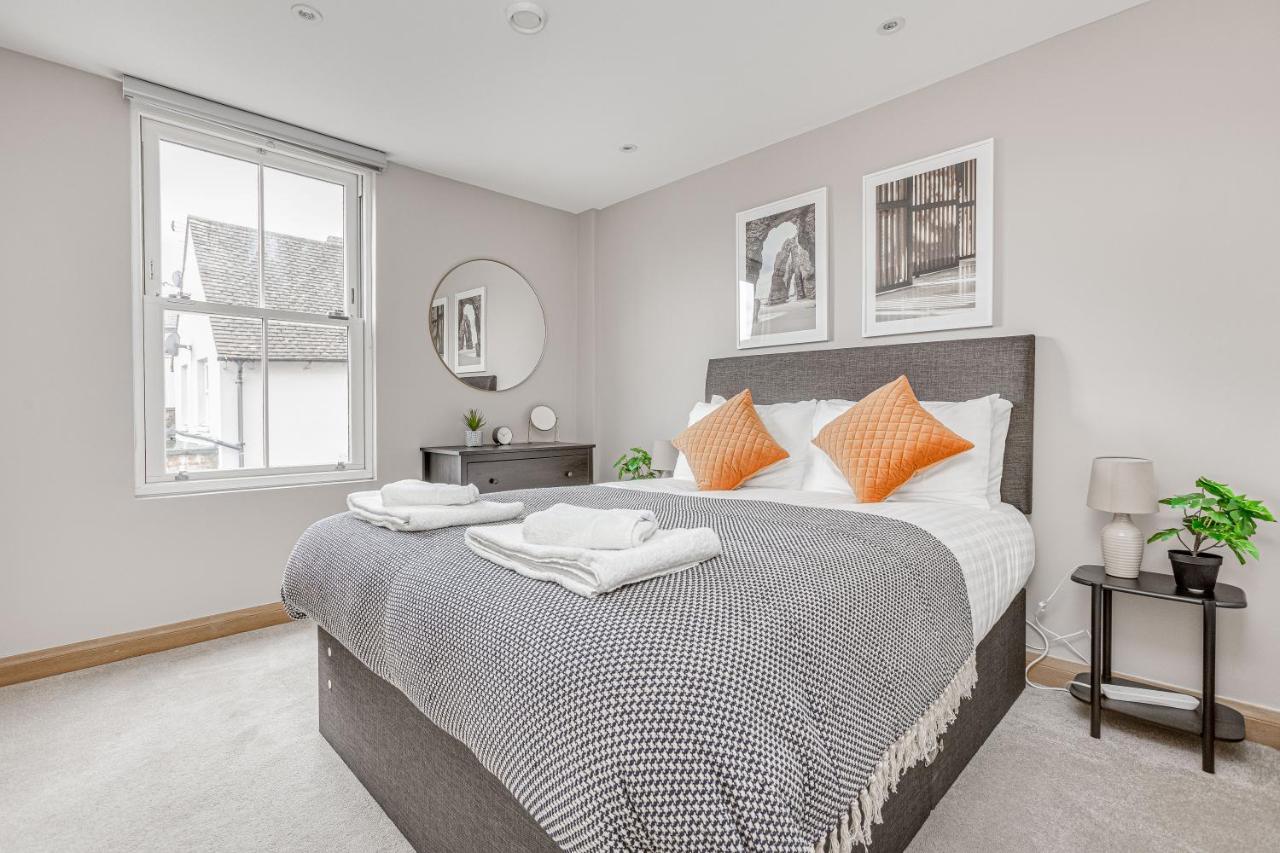 Contemporary 2 Bedroom Apt, Town Centre By Tent Serviced Apartment