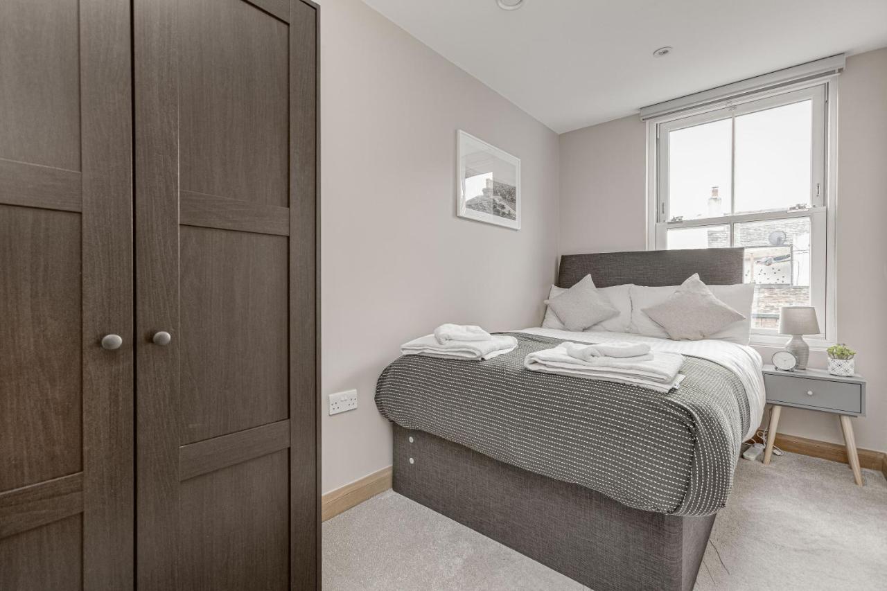 Apartment Contemporary 2 Bedroom Apt, Town Centre By Tent Serviced *